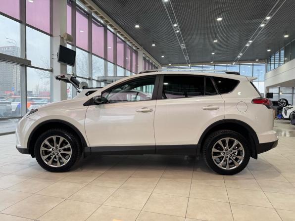 Toyota RAV4 IV (XA40) Рестайлинг с пробегом 2017 года, цена 2 320 000 рублей, 174000 км, внедорожник, Автокод Объявления