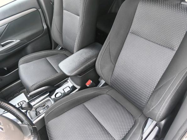 Mitsubishi Outlander III Рестайлинг 2 с пробегом 2017 года, цена 1 749 900 рублей, 103675 км, внедорожник, Автокод Объявления