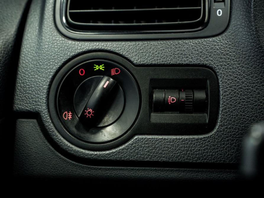 Volkswagen Polo V Рестайлинг Ростов-на-Дону  - изображение 14