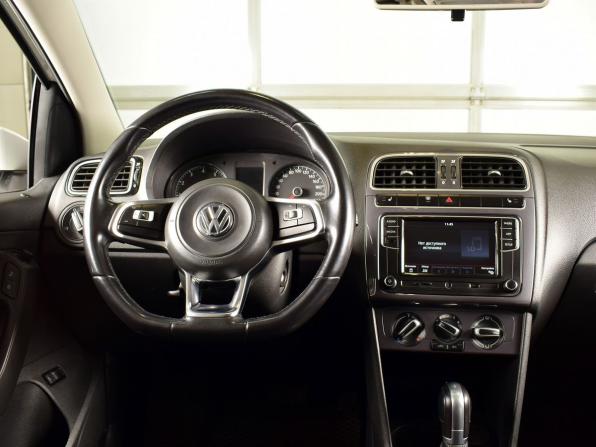 Volkswagen Polo V Рестайлинг с пробегом 2019 года, цена 1 139 999 рублей, 145448 км, седан, Автокод Объявления