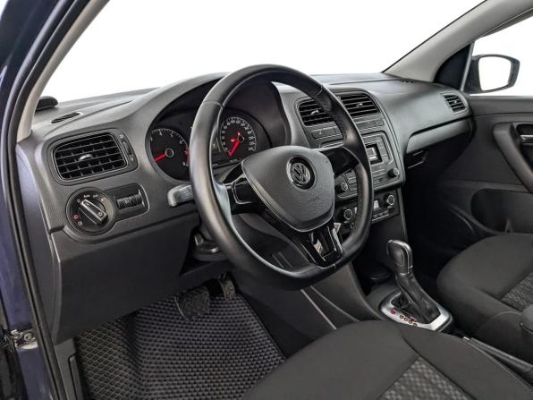 Volkswagen Polo V Рестайлинг с пробегом 2017 года, цена 1 300 000 рублей, 80000 км, седан, Автокод Объявления