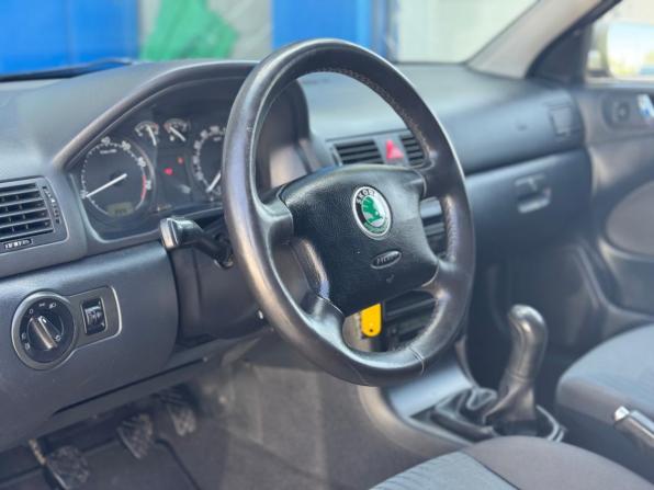 Skoda Octavia I (A4) Рестайлинг с пробегом 2005 года, цена 500 000 рублей, 296000 км, лифтбек, Автокод Объявления