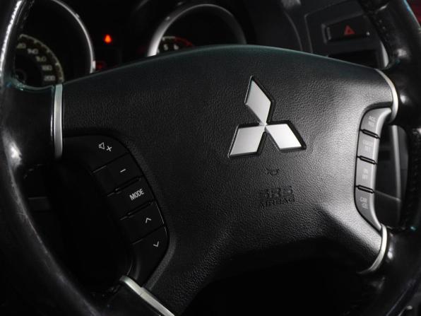 Mitsubishi Pajero IV Рестайлинг 1 с пробегом 2012 года, цена 1 949 000 рублей, 235817 км, внедорожник, Автокод Объявления