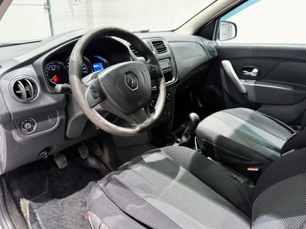 Renault Logan II с пробегом 2018 года, цена 545 000 рублей, 198029 км, седан, Автокод Объявления