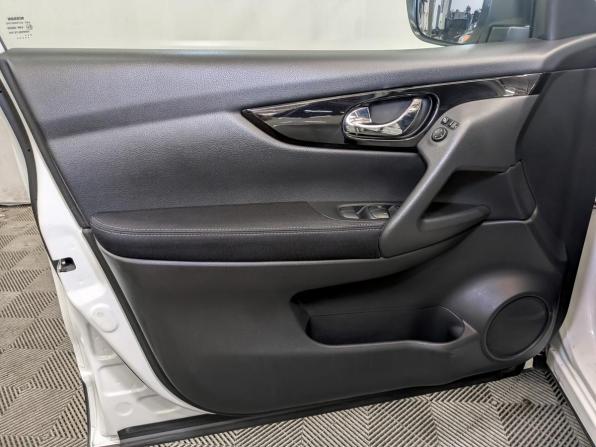 Nissan Qashqai II с пробегом 2017 года, цена 1 370 000 рублей, 120605 км, внедорожник, Автокод Объявления