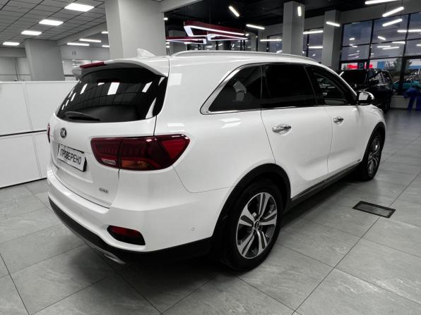 Kia Sorento III Prime Рестайлинг с пробегом 2018 года, цена 2 999 000 рублей, 152000 км, внедорожник, Автокод Объявления
