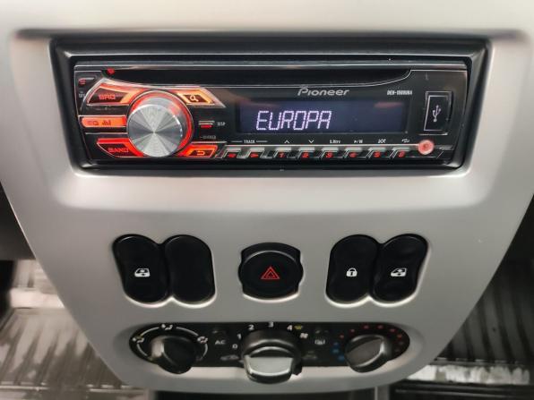 Renault Sandero I с пробегом 2013 года, цена 765 000 рублей, 115235 км, хэтчбек, Автокод Объявления