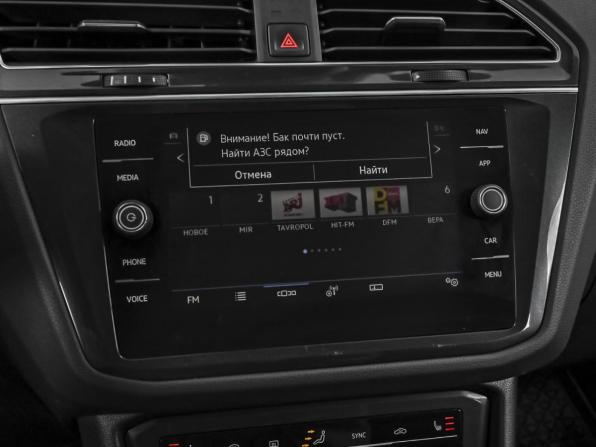 Volkswagen Tiguan II Рестайлинг с пробегом 2021 года, цена 2 374 000 рублей, 109571 км, внедорожник, Автокод Объявления