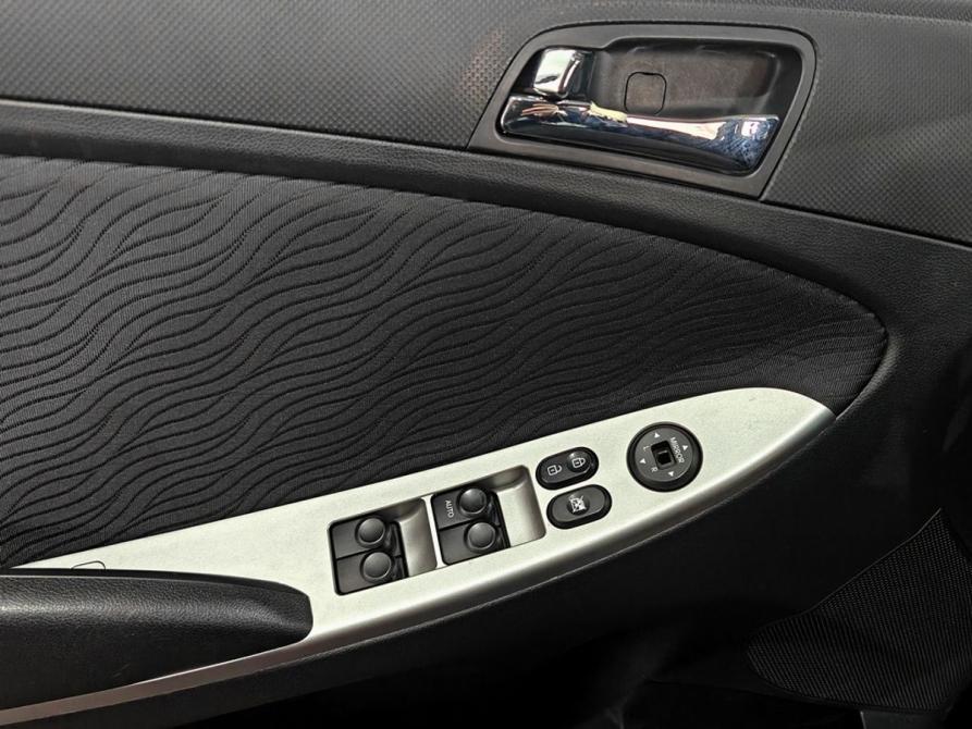 Hyundai Solaris I Москва  - изображение 15