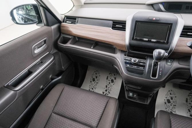 Honda Freed II Рестайлинг с пробегом 2020 года, цена 1 459 000 рублей, 127000 км, компактвэн, Автокод Объявления
