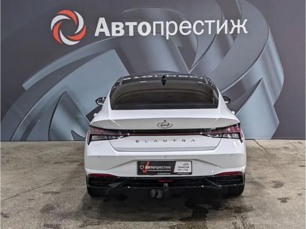 Hyundai Elantra VII (CN7) с пробегом 2023 года, цена 1 945 000 рублей, 25183 км, седан, Автокод Объявления