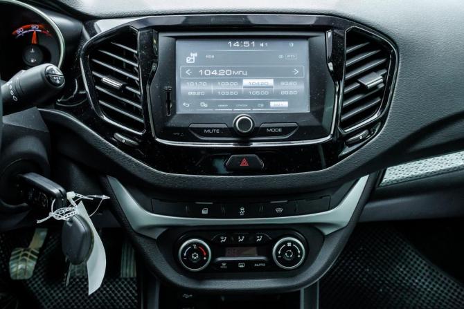 Lada (ВАЗ) Vesta I с пробегом 2018 года, цена 980 000 рублей, 82111 км, седан, Автокод Объявления