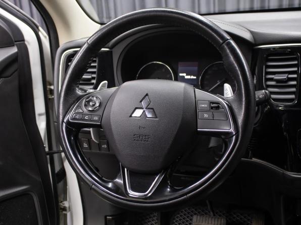 Mitsubishi Outlander III Рестайлинг 3 с пробегом 2018 года, цена 2 349 000 рублей, 91000 км, внедорожник, Автокод Объявления