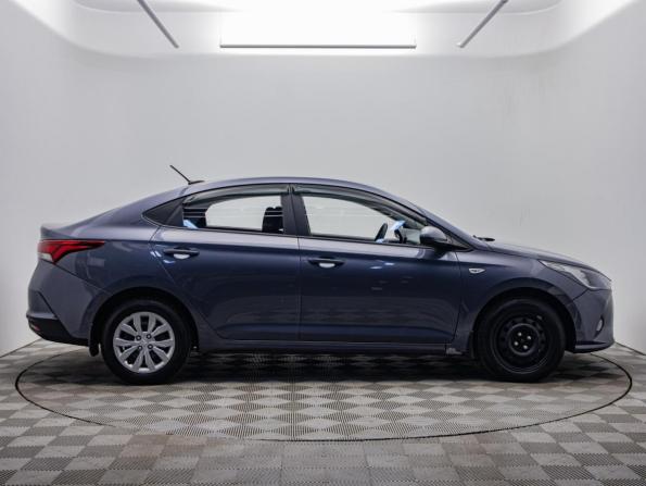Hyundai Solaris II Рестайлинг с пробегом 2021 года, цена 1 306 000 рублей, 132796 км, седан, Автокод Объявления