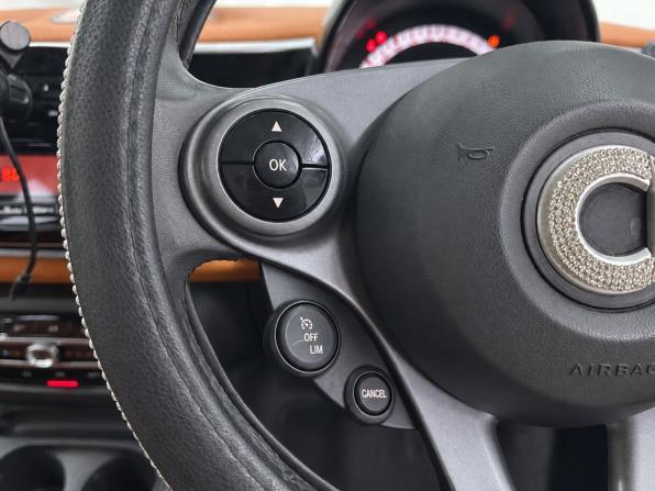 Smart Forfour II с пробегом 2017 года, цена 939 000 рублей, 86644 км, хэтчбек, Автокод Объявления