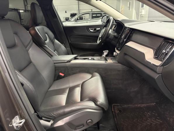Volvo XC60 II Рестайлинг с пробегом 2021 года, цена 3 797 000 рублей, 120537 км, внедорожник, Автокод Объявления