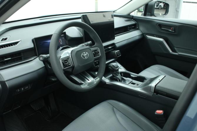 Toyota RAV4 VI (XA60) с пробегом 2026 года, цена 4 295 000 рублей, 50 км, внедорожник, Автокод Объявления