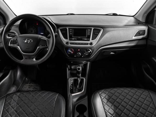Hyundai Solaris II Рестайлинг с пробегом 2022 года, цена 1 700 000 рублей, 92492 км, седан, Автокод Объявления