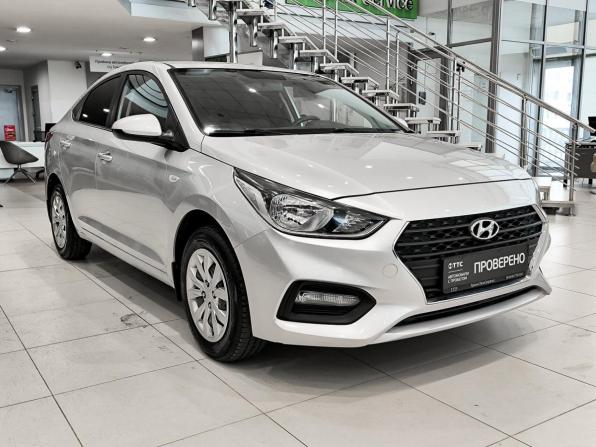 Hyundai Solaris II с пробегом 2017 года, цена 1 050 000 рублей, 101415 км, седан, Автокод Объявления