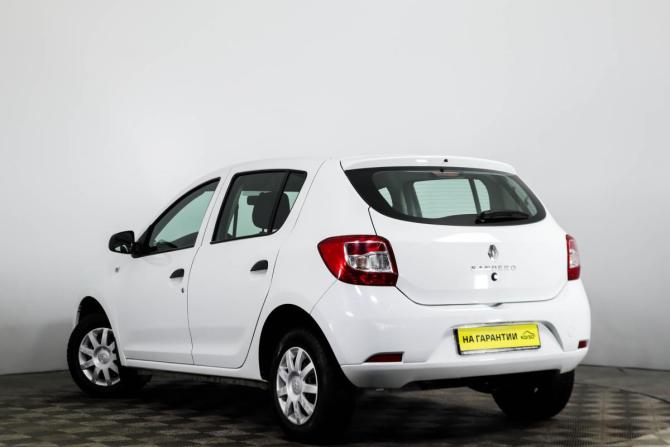 Renault Sandero II Рестайлинг с пробегом 2019 года, цена 849 000 рублей, 24000 км, хэтчбек, Автокод Объявления