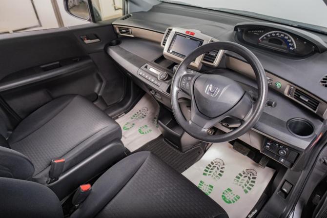 Honda Freed I Рестайлинг с пробегом 2013 года, цена 1 299 000 рублей, 146550 км, компактвэн, Автокод Объявления