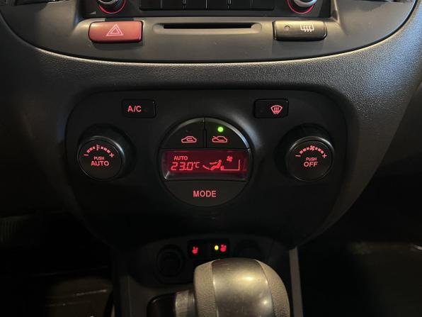 Kia Rio II Рестайлинг с пробегом 2011 года, цена 640 000 рублей, 147525 км, хэтчбек, Автокод Объявления