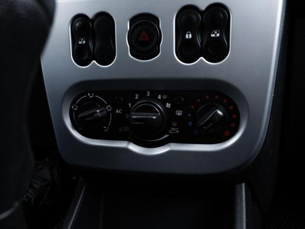 Renault Sandero I с пробегом 2012 года, цена 722 000 рублей, 128040 км, хэтчбек, Автокод Объявления