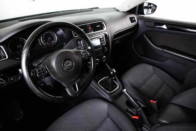 Volkswagen Jetta VI с пробегом 2013 года, цена 949 000 рублей, 253133 км, седан, Автокод Объявления