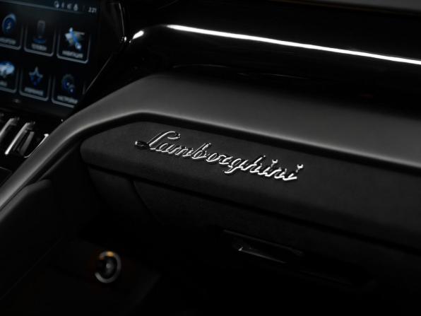 Lamborghini Urus I Рестайлинг с пробегом 2023 года, цена 34 500 000 рублей, 120 км, внедорожник, Автокод Объявления
