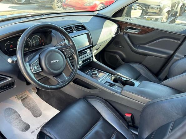 Jaguar F-Pace I с пробегом 2016 года, цена 2 350 000 рублей, 121245 км, внедорожник, Автокод Объявления