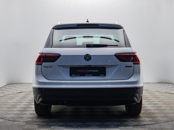 Volkswagen Tiguan II с пробегом 2018 года, цена 2 275 000 рублей, 190000 км, внедорожник, Автокод Объявления