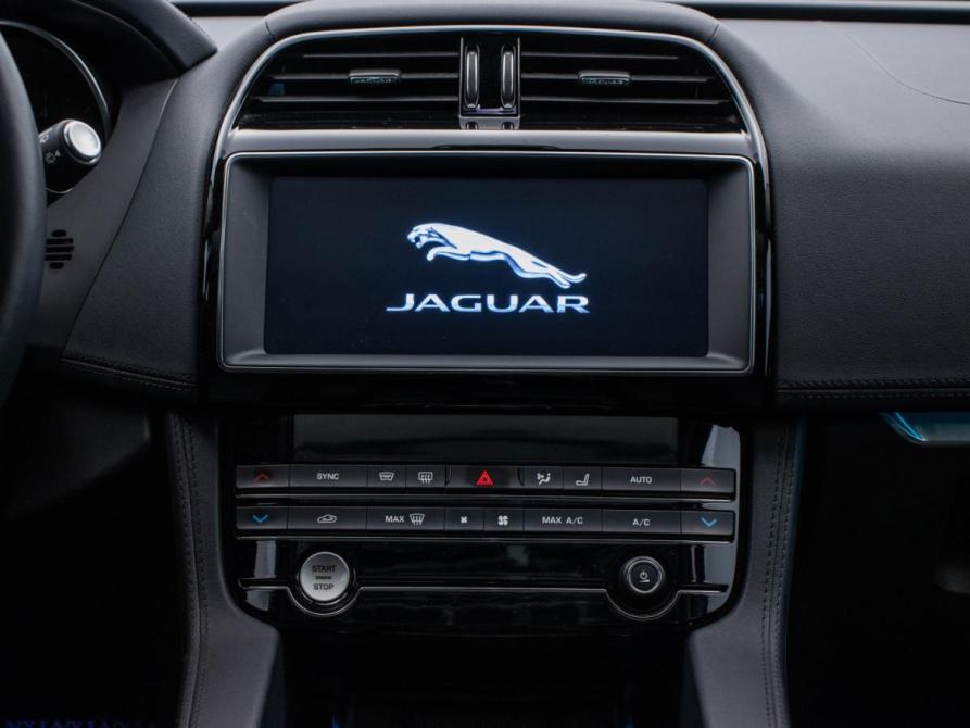 Jaguar F-Pace I Москва  - изображение 15