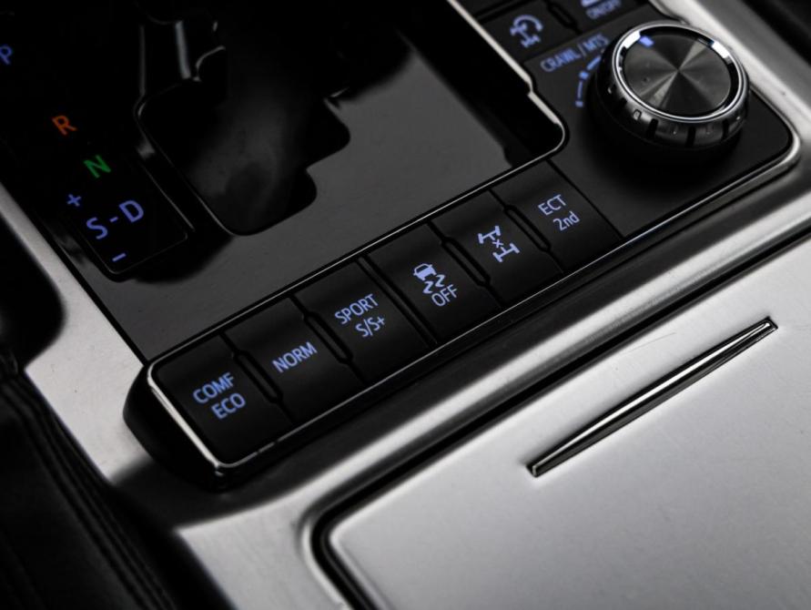 Toyota Land Cruiser 200 Series Рестайлинг 2 Санкт-Петербург  - изображение 19