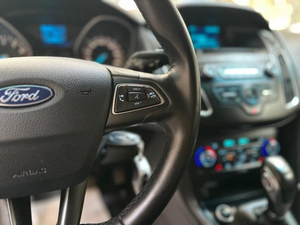 Ford Focus III Рестайлинг с пробегом 2017 года, цена 1 050 000 рублей, 92380 км, хэтчбек, Автокод Объявления