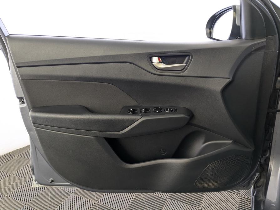 Hyundai Solaris II Москва  - изображение 16