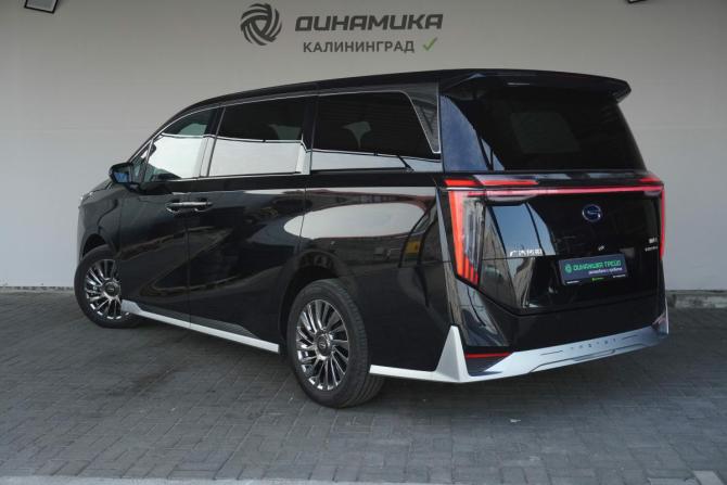 GAC M8 с пробегом 2023 года, цена 3 919 000 рублей, 4169 км, минивэн, Автокод Объявления