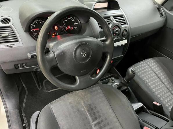 Renault Megane II Рестайлинг с пробегом 2006 года, цена 315 683 рубля, 268076 км, седан, Автокод Объявления