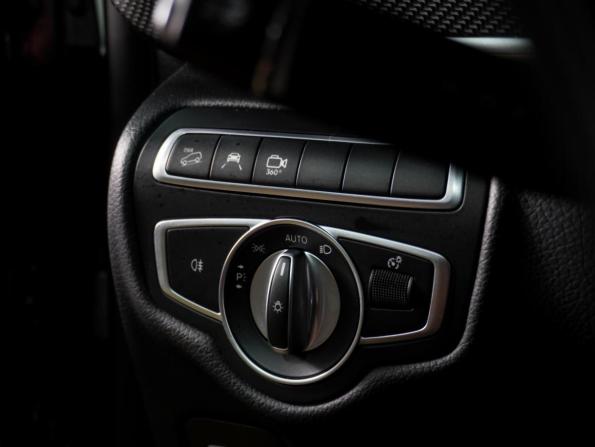 Mercedes-Benz V-Класс III (W447) Рестайлинг с пробегом 2019 года, цена 4 999 000 рублей, 131297 км, минивэн, Автокод Объявления