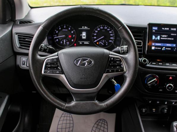 Hyundai Solaris II Рестайлинг с пробегом 2021 года, цена 1 451 000 рублей, 84433 км, седан, Автокод Объявления
