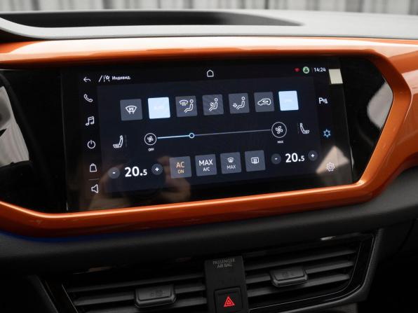 Volkswagen Taos I с пробегом 2022 года, цена 2 960 000 рублей, 65500 км, внедорожник, Автокод Объявления
