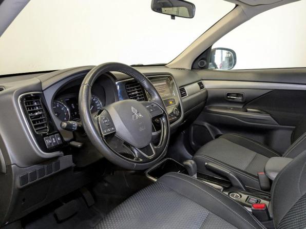 Mitsubishi Outlander III Рестайлинг 2 с пробегом 2018 года, цена 1 950 000 рублей, 117278 км, внедорожник, Автокод Объявления