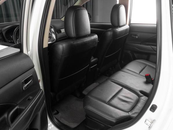 Mitsubishi Outlander III с пробегом 2013 года, цена 1 599 000 рублей, 140029 км, внедорожник, Автокод Объявления