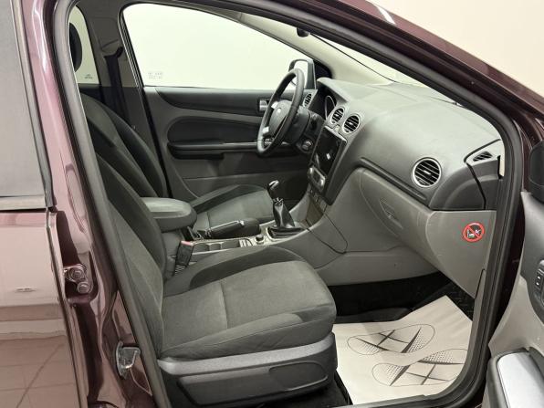 Ford Focus II Рестайлинг с пробегом 2008 года, цена 550 000 рублей, 176233 км, седан, Автокод Объявления
