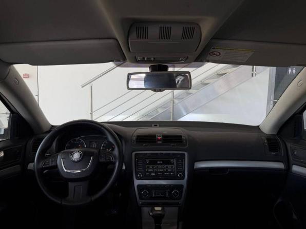 Skoda Octavia II (A5) Рестайлинг с пробегом 2013 года, цена 779 900 рублей, 265987 км, лифтбек, Автокод Объявления