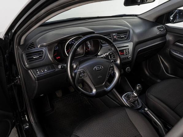 Kia Rio III Рестайлинг с пробегом 2016 года, цена 1 050 000 рублей, 95576 км, хэтчбек, Автокод Объявления