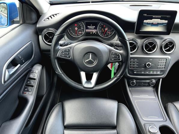 Mercedes-Benz A-Класс III (W176) Рестайлинг с пробегом 2016 года, цена 1 760 000 рублей, 89189 км, хэтчбек, Автокод Объявления
