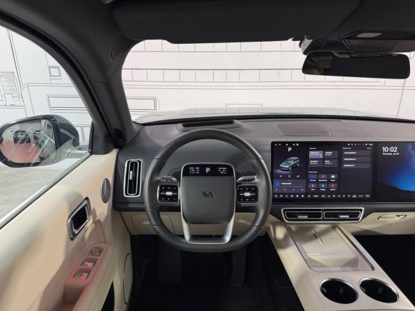 Li Auto (Lixiang) L9 I с пробегом 2023 года, цена 6 500 000 рублей, 41799 км, внедорожник, Автокод Объявления