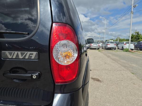 Chevrolet Niva I Рестайлинг с пробегом 2018 года, цена 650 000 рублей, 115676 км, внедорожник, Автокод Объявления