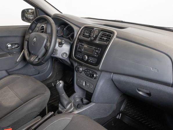 Renault Sandero II с пробегом 2016 года, цена 939 998 рублей, 121235 км, хэтчбек, Автокод Объявления