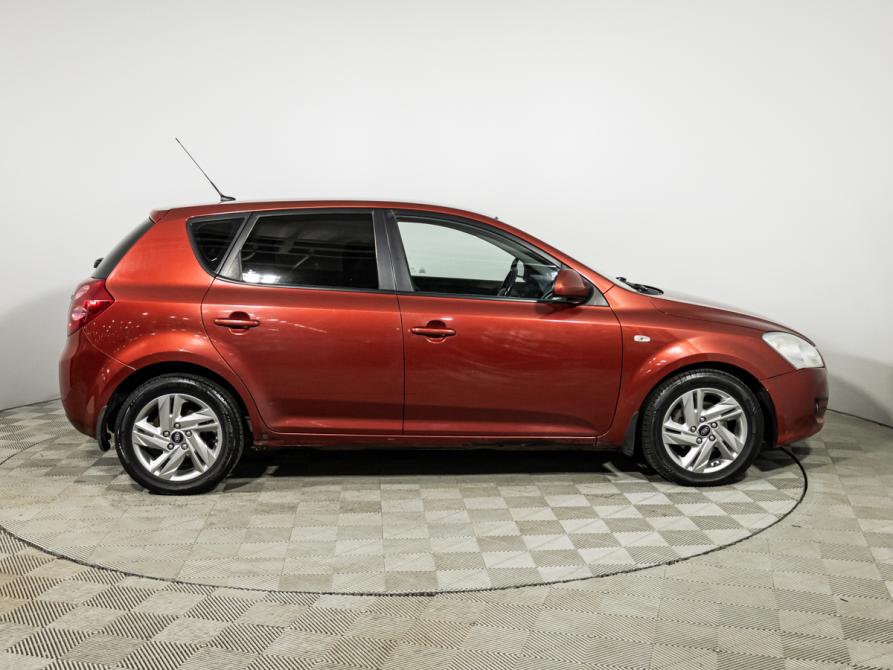 Kia Ceed I Санкт-Петербург  - изображение 4